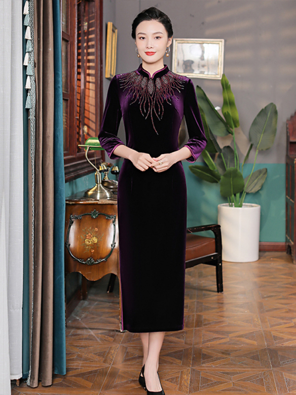 Koreinis auksinio veliūro su karoliukais vestuviniam banketui – midi ilgis, 3/4 rankovės, poliesteris 90–95%, pavasaris 2025, kinų stilius