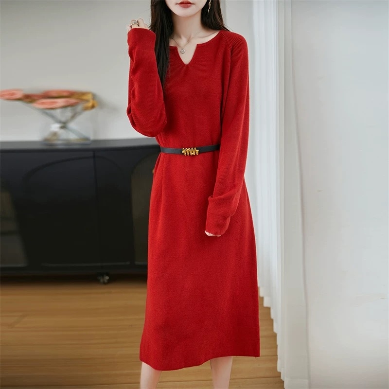 Pletena haljina s remenom, dužina do koljena, A-linija silueta, dugi rukavi