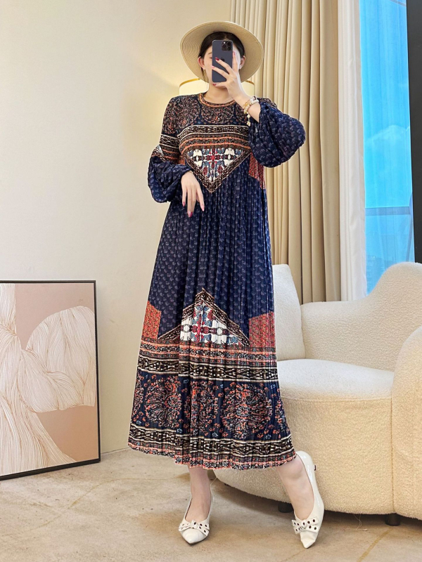 Srednje duljine A-linijska haljina od poliestera s printom, okrugli izrez, dugi rukavi, retro pulover stil