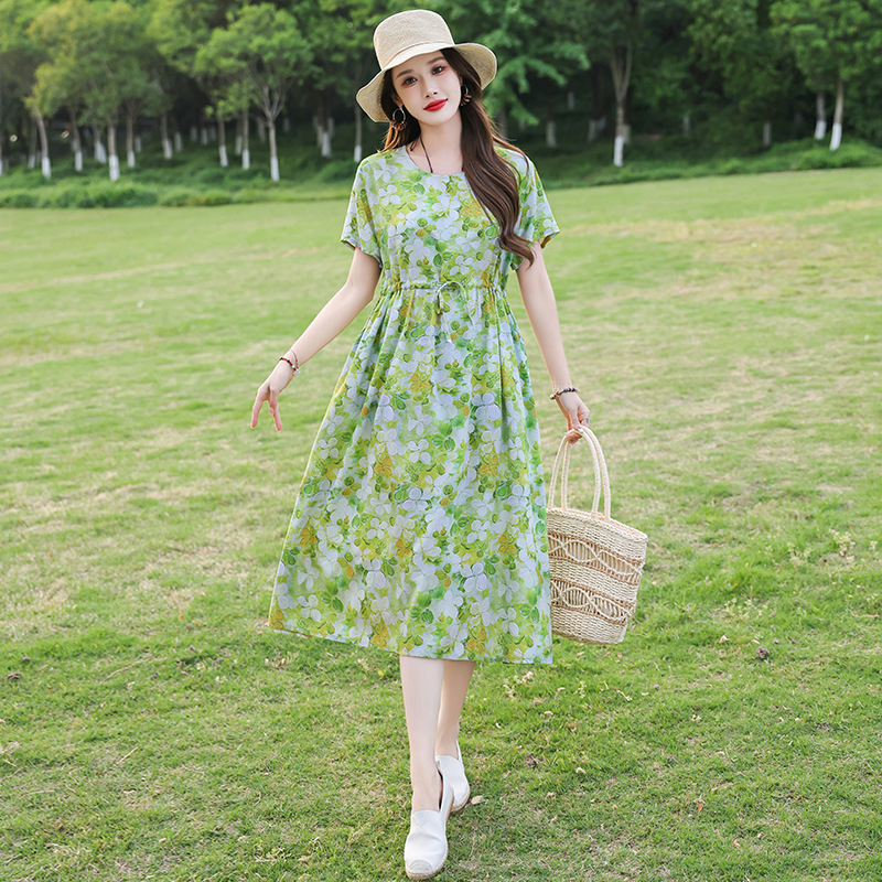 Φόρεμα από ύφασμα βαμβακο-σίλκ με εκτύπωση, Α-γραμμή μεσαίου μήκους, στρογγυλός λαιμός, κοντά μανίκια