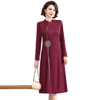 Haljina srednje duljine u kineskom stilu s cvjetnom izvezom, za zrelu ženu, stojeći ovratnik, dugi rukavi, elastičan pojas, poliester