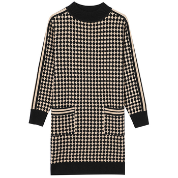 Pletiena kleita ar houndstooth rakstu, tīkla audums, akrila šķiedras līdz 30%, etniskais stils, rudens 2025