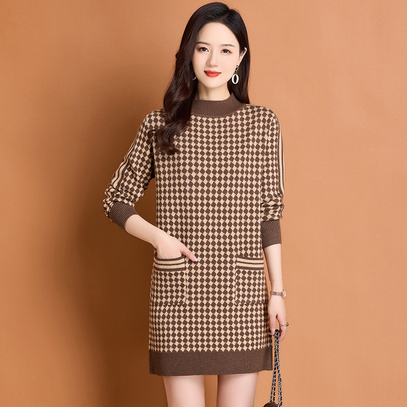 Pletiena kleita ar houndstooth rakstu, tīkla audums, akrila šķiedras līdz 30%, etniskais stils, rudens 2025