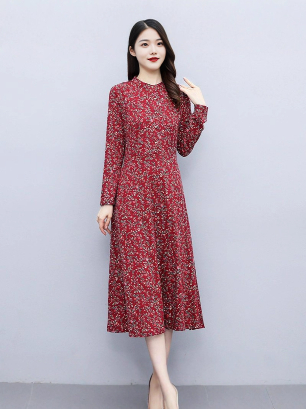 Sieviešu garās piedurknes kleita rietumu stilā, midi garums, poliestera audums 70–80%, šuvju splicing detaļa, rudens 2025 izlase