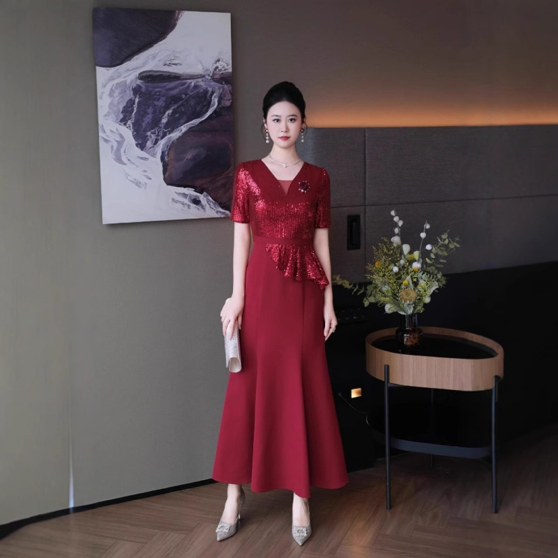 Kāzu kleita līgavas mātei, izsmalcināts stils, poliesters 80-90% ar kokvilnu zem 30%, garums 128 cm, vasara 2024