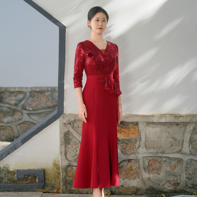 Kāzu kleita līgavas mātei, izsmalcināts stils, poliesters 80-90% ar kokvilnu zem 30%, garums 128 cm, vasara 2024