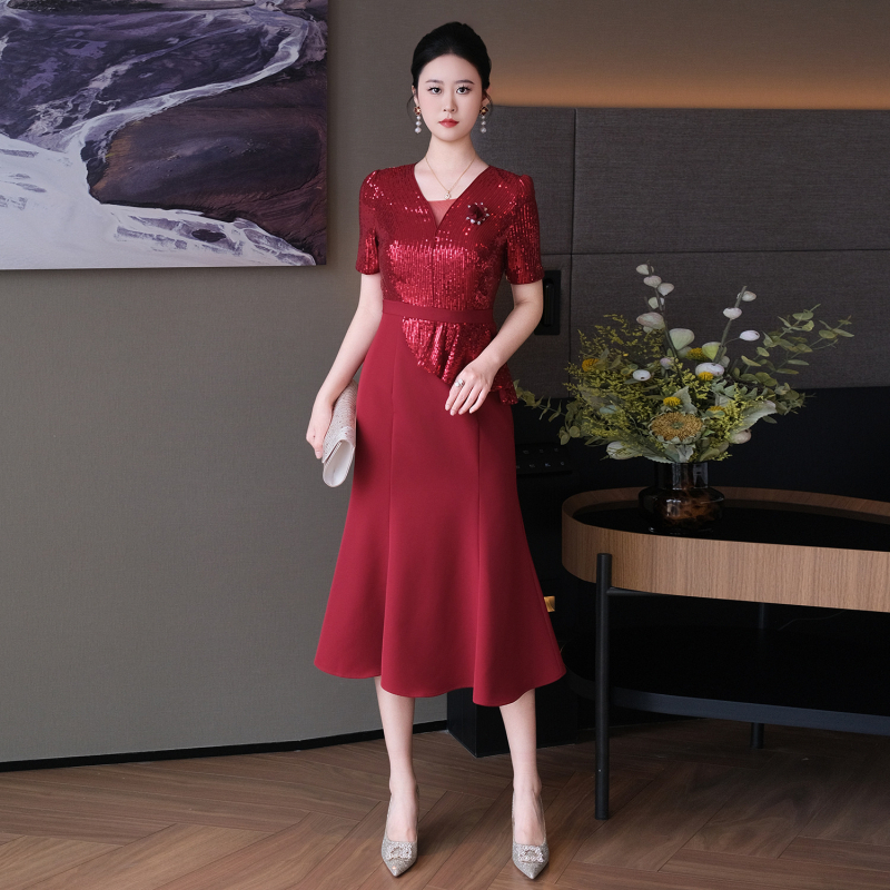 Kāzu kleita līgavas mātei, izsmalcināts stils, poliesters 80-90% ar kokvilnu zem 30%, garums 128 cm, vasara 2024