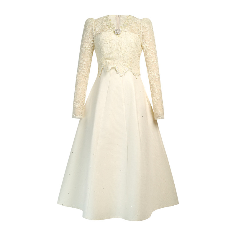 Rochie pentru femei cu dantelă franțuzească și inserții, lungă A-line, decolteu în V, mâneci bufante, talie înaltă – iarna 2025