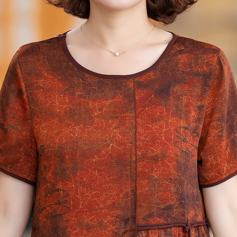 Kleita ar īsām piedurknēm, apdrukāta, slaida silueta, vidēja garuma, poliesters 95%