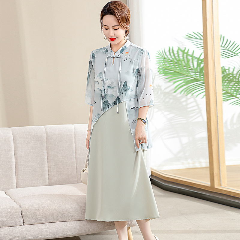 Jaunas mātes kleita rietumu–ķīniešu stilā, vidējā garuma, slaida silueta, materiāls: poliesters, sastāvs: ≥95% poliesters, vasara 2024