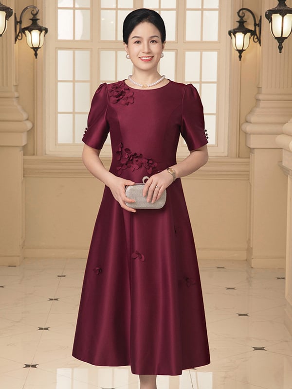 Vestuvinė suknelė motinai nuotakos ar jaunikio motinai: apvalus kaklo iškirptimas, vidutinio ilgio rankovės, midi ilgio, kinų stiliaus, poliesterio-viskozės mišinys