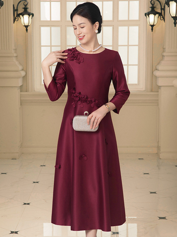 Vestuvinė suknelė motinai nuotakos ar jaunikio motinai: apvalus kaklo iškirptimas, vidutinio ilgio rankovės, midi ilgio, kinų stiliaus, poliesterio-viskozės mišinys