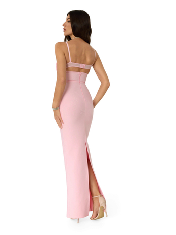 Rochie tricotată cu design prin îmbinări, decolteu adânc în V, fără mâneci, talie înaltă, lungă