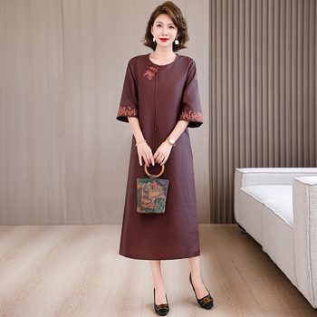 Рокля в китайски национален стил, конопено-полиестерна смес (>95% коноп, <30% полиестер), бродерия, средна дължина, женствен стил, литературно ретро, пролет 2025