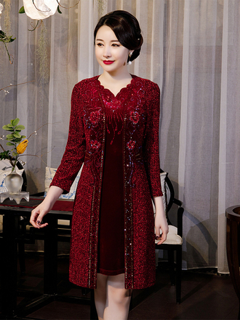 Dviejų dalių suknelių komplektas uošvei per vestuvinį tostą, aukštos kokybės velūras su metaline siūle, karoliukų siuvinėjimas, vidutinio ilgio, poliesteris 90–95%, pavasaris 2025