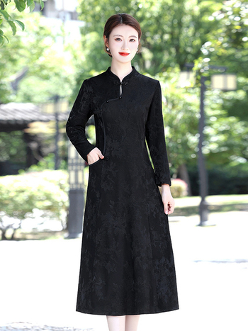 Ilgomis rankovėmis su kinų stiliumi, vidutinio ilgio, ruduo 2025, poliesterio audinys, 80–90% poliesterio, literatūrinis retro stilius