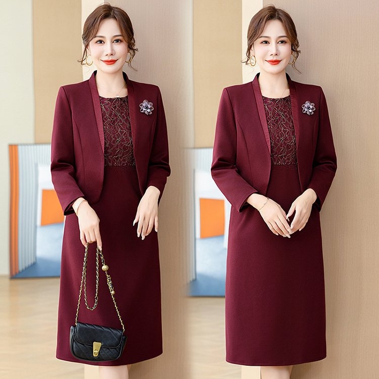 Divu daļu kāzu apģērbs mātei līgavai ar žaketi un kleitu, izsmalcināts stils, rudens 2024, materiāla sastāvs 30–50%