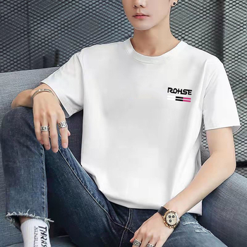 Μπλούζα T‑shirt φαρδιά γραμμή, στρογγυλός λαιμός, κοντό μανίκι; ύφασμα γάλακτο μετάξι (πολυεστέρας 95%), γεωμετρικό εκτύπωμα, για το καλοκαίρι