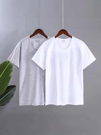 Muško pamukasto T-shirt s okruglim izrezom, kratkim rukavima, slobodan kroj, prozračan i upija vlagu