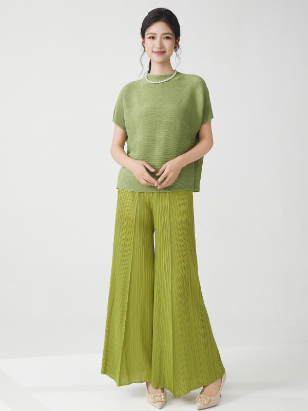 Tricou damă cu mânecă scurtă, poliester, guler rotund, croială lejeră, vara 2025