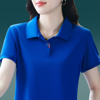Tricou polo damă cu guler polo, mâneci scurte, lungime ultra scurtă (polieester 70–80%)
