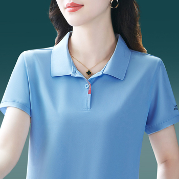 Tricou polo damă cu guler polo, mâneci scurte, lungime ultra scurtă (polieester 70–80%)