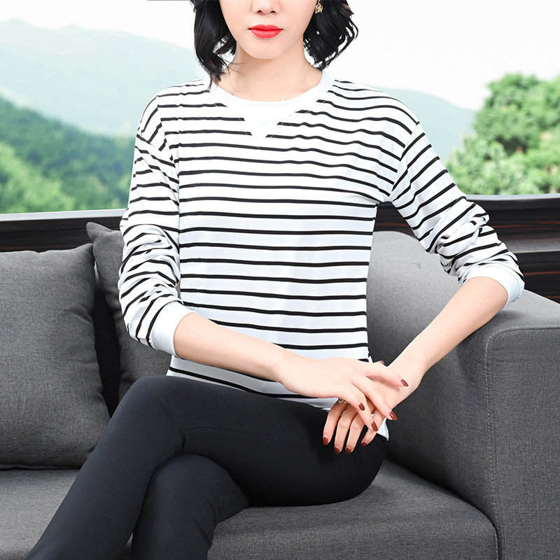 Majica s prugama, udoban široki kroj, duge rukave, okrugli izrez