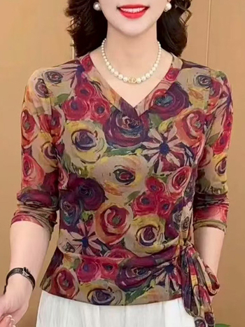 Naise pikkade varrukatega pluus, V-kaelusega, taimeprind, vaba lõige, polüester 80-90%