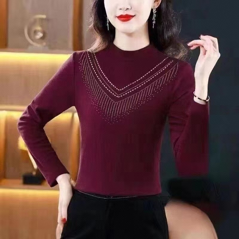 Dlhé rukávy tričko s fleecovou podšívkou, štíhly strih, golier typu polovičný rolák, polyester 90–95%