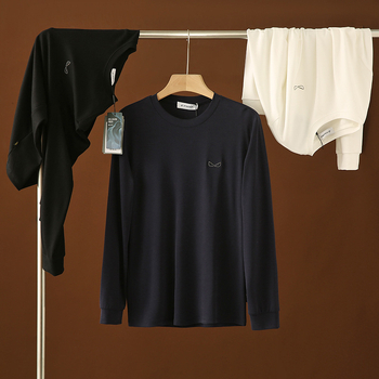 Tricou bărbătesc cu guler rotund, mâneci lungi, broderie cu demon pe bumbac moale, respirabil și evacuează umezeala, croială dreaptă, stil streetwear.