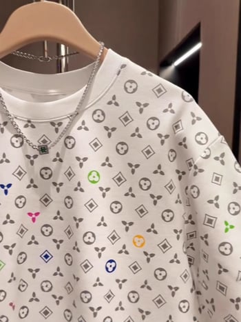 Tricou bărbați cu mânecă scurtă, din amestec de bumbac, print pe toată suprafața, guler rotund, vară 2025