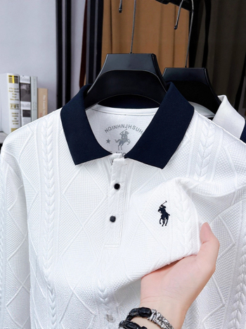 Tricou bărbați cu guler lapel, croială Slim, mâneci lungi; 95% poliester, 5% elastan; fără călcare