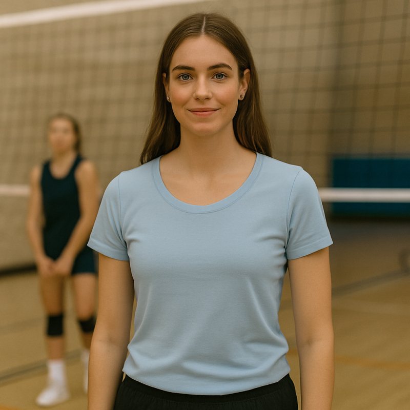 ESSENZIALE MILANO tricou cu decolteu în formă de U și mâneci scurte, amestec din bumbac și elastan, croială 3D, logo tipărit