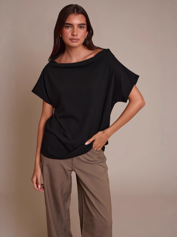 Majica s otvorenim ramenima i kosim ramenima, kratki rukav, jednobojna, 95% poliester, opuštena silueta, jesen 2025