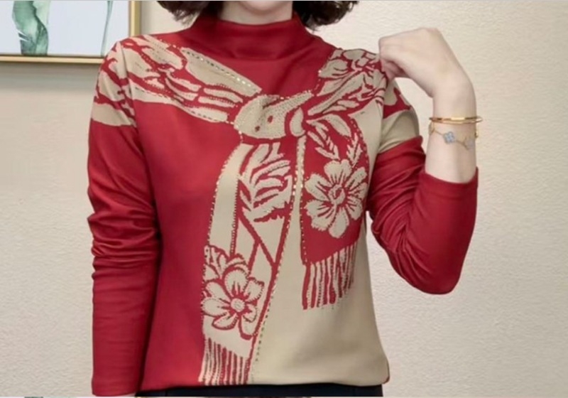 Majica s dugim rukavima, udoban kroj, casual pulover stil, polu-visoki ovratnik, normalna duljina (50-65 cm)
