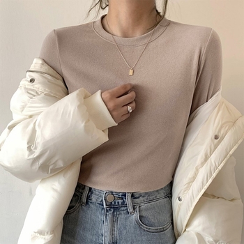 Tricou cu mâneci lungi din catifea dublu-față, guler rotund; material: catifea dublu-față; componență principală: spandex; model: uni.