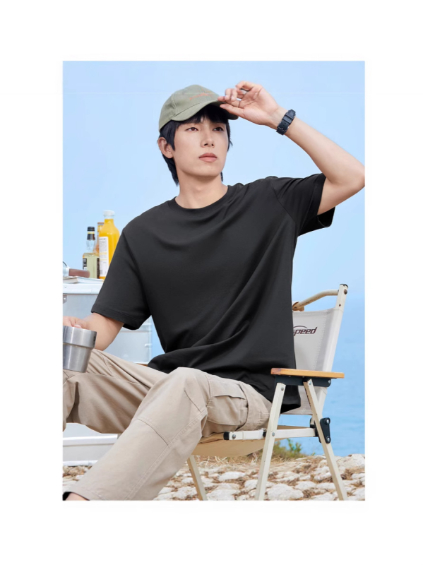 Férfi rövid ujjú póló, 100% hosszú szálú pamut, mercerizált, kerek nyakú, egyszínű kötött anyag, 180–250 g