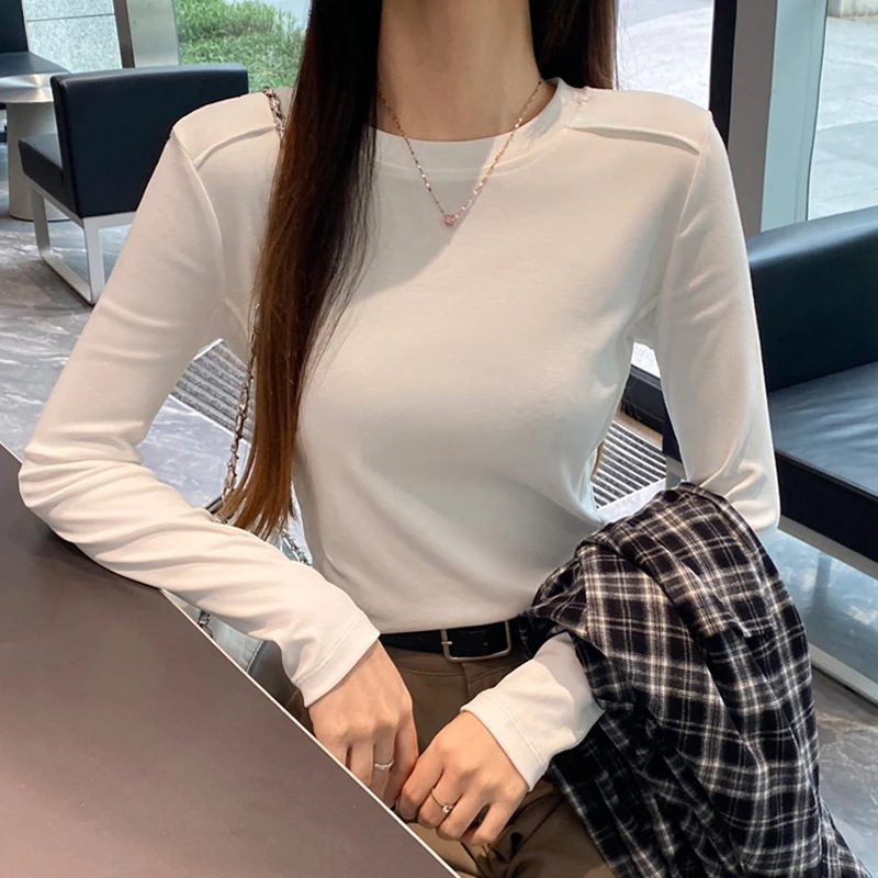 Ženski pamuk-elastan donji sloj majica, uski kroj, okrugli izrez, dugi rukavi, standardna duljina