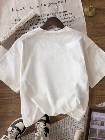 Ženska majica T-shirt od poliestersko-elastanske smeše, okrugli izrez, kratki rukav, široka silueta, lagana tkanina, standardna duljina