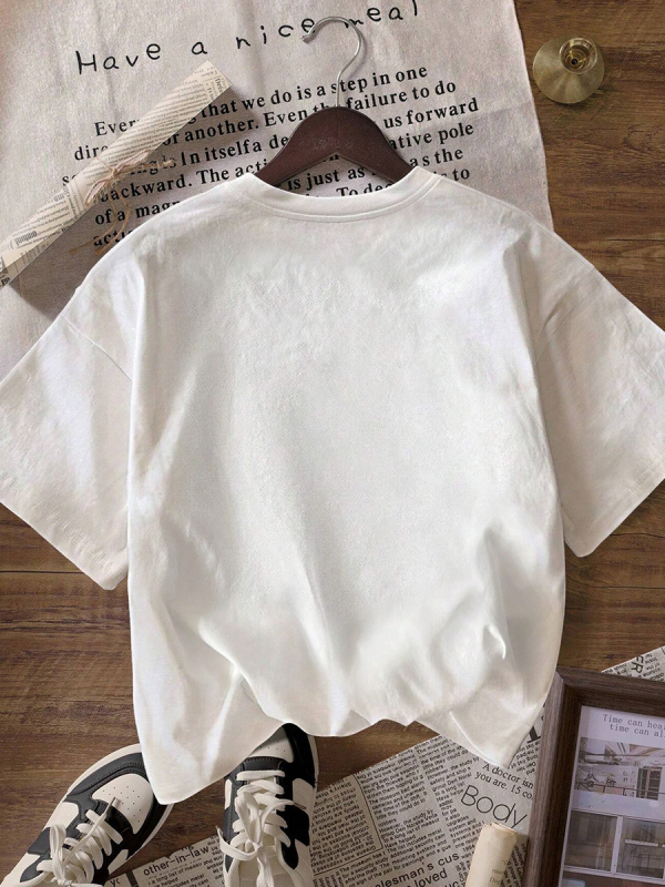 Ženska majica T-shirt od poliestersko-elastanske smeše, okrugli izrez, kratki rukav, široka silueta, lagana tkanina, standardna duljina