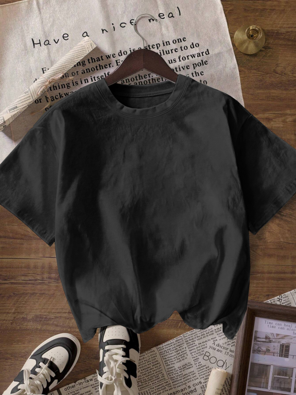 Ženska majica T-shirt od poliestersko-elastanske smeše, okrugli izrez, kratki rukav, široka silueta, lagana tkanina, standardna duljina