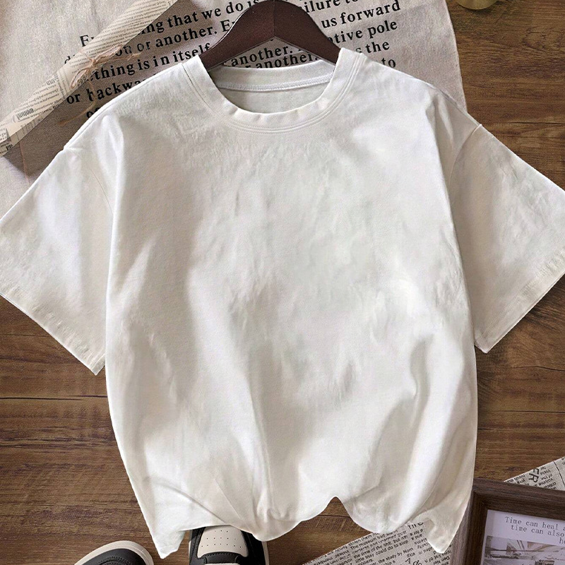 Ženska majica T-shirt od poliestersko-elastanske smeše, okrugli izrez, kratki rukav, široka silueta, lagana tkanina, standardna duljina
