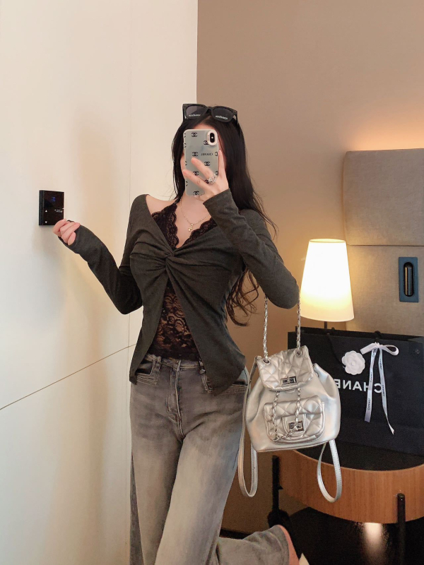 Pamučna majica s čipkom, efekt lažne dvije komponente šiven, dugi rukav, V-izrez