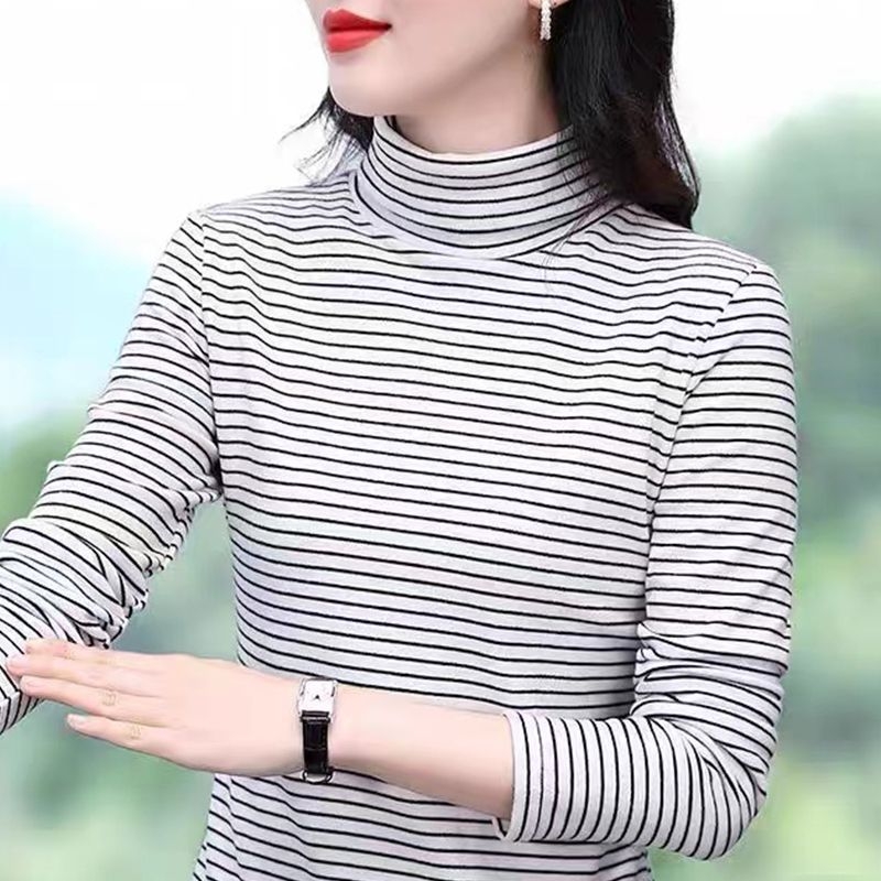 Tricou cu țesătură plată, viscoză, croială oversize, guler V, mâneci prințesă