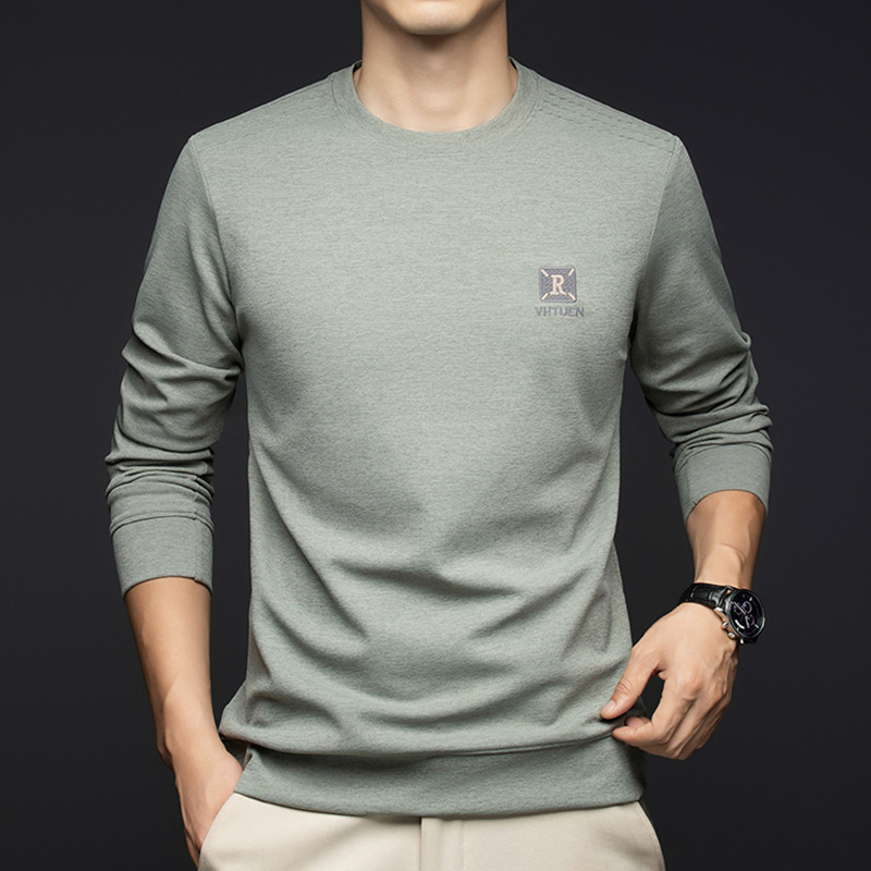 Tricou bărbați cu mânecă lungă, guler rotund; compoziție: 96,8% poliester, 3,2% spandex; greutate 180–250 g; model solid; sezon primăvară-toamnă