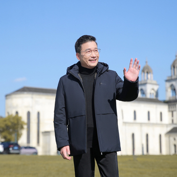 Geacă bărbătească din poliester, cu umplutură fleece și căptușeală, glugă, grosime mare, guler înalt, fermoar, buzunare laterale