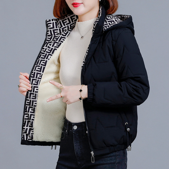 Dámska bavlnená zateplená bunda s fleecovou podšívkou, stredná dĺžka, kapucňa, zips, výplň polyestér-bavlna