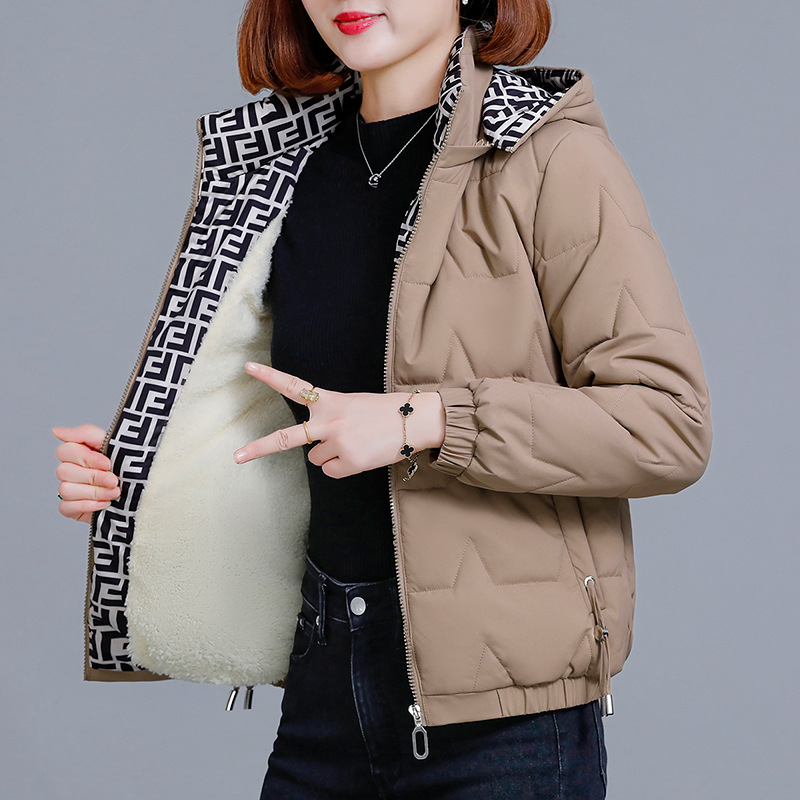 Dámska bavlnená zateplená bunda s fleecovou podšívkou, stredná dĺžka, kapucňa, zips, výplň polyestér-bavlna