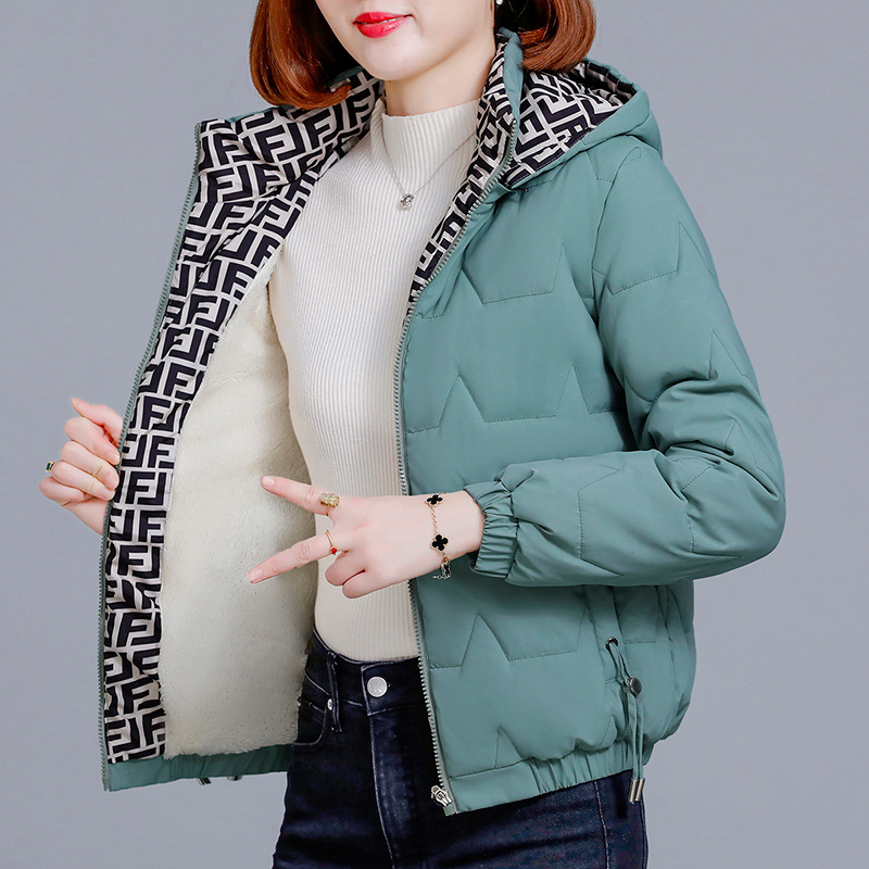 Dámska bavlnená zateplená bunda s fleecovou podšívkou, stredná dĺžka, kapucňa, zips, výplň polyestér-bavlna