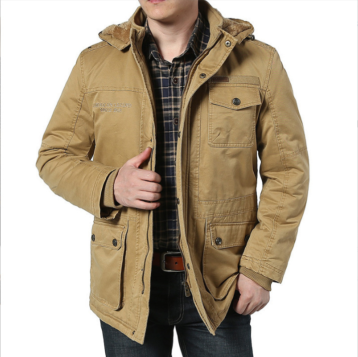 Ανδρικό χειμερινό παλτό από βαμβάκι με φλις επένδυση, κουκούλα, χαλαρή γραμμή, φερμουάρ και πολλές τσέπες.